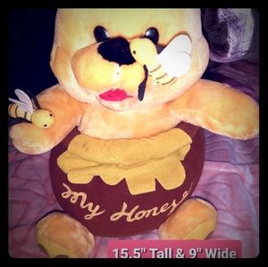 Vintage Pooh Bear honey bee